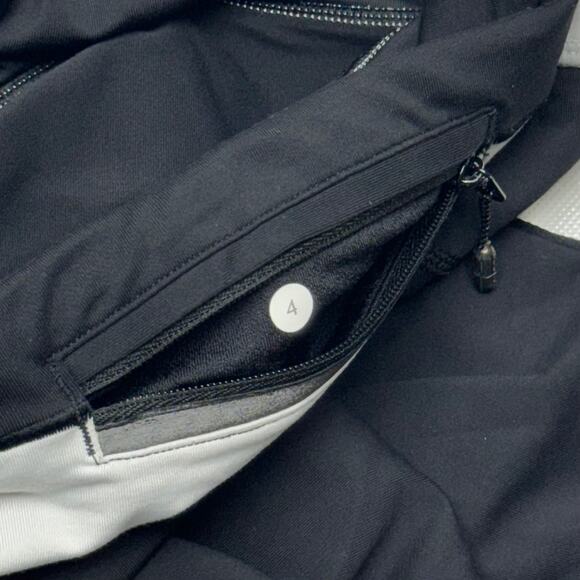 Lululemon Leggings Run Pace Tights Size 4 - Picture 4 of 4